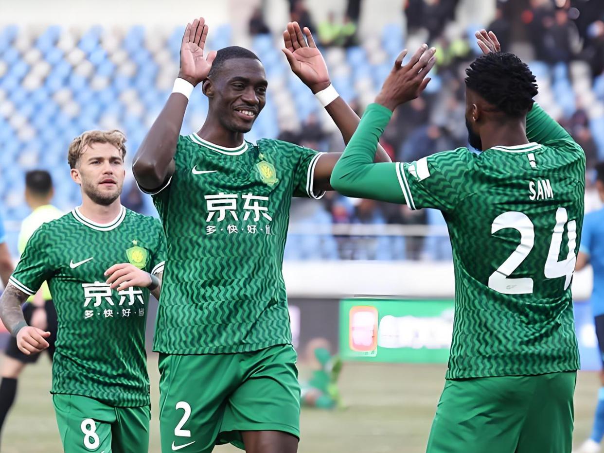 英雄-包含社区盾赛程吃紧；北京国安今夜伤情更新；压力陡增；身体对抗强度拉满的词条