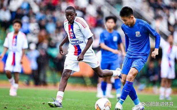 英雄联盟台服官网-今夜体能课后，上海申花外线爆发备战法甲，信心回归，年轻球员得到机会(上海申花出征仪式)